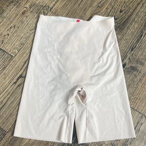 Spanx Thinstincts Mid-Thigh Bodysuit Shapewear Light Nude Size Small